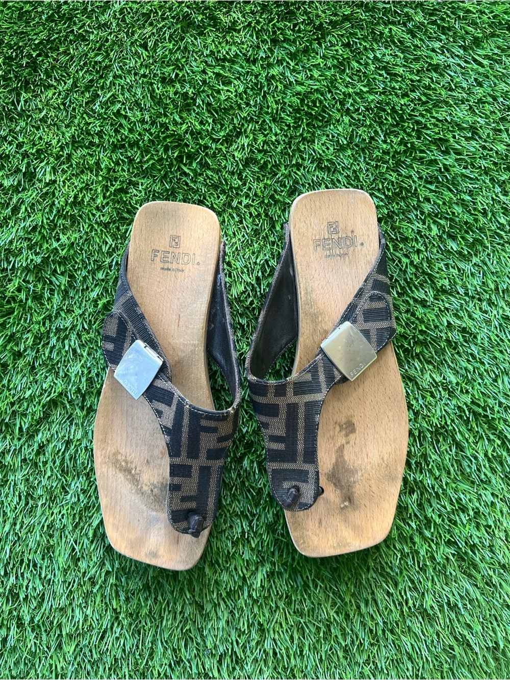Fendi sandals - Picture 2 of 5